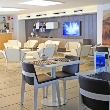 Deluxe Vista Piscina/media Pension, Wifi, * 플라야 델 잉글스